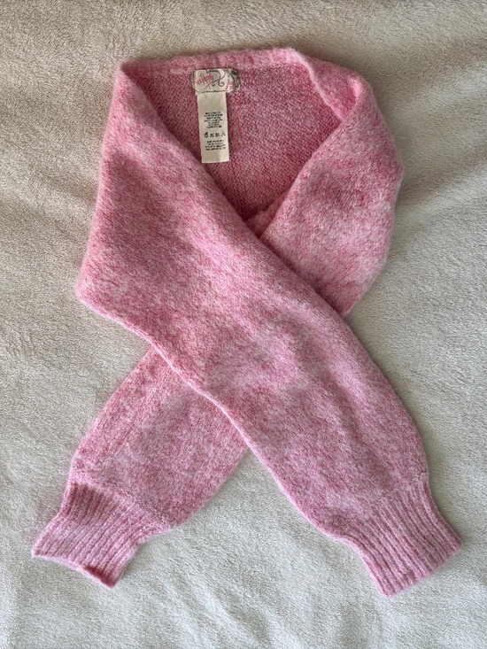 Free People Sweaters - Pink Sweater Ballet Shrug 🩰